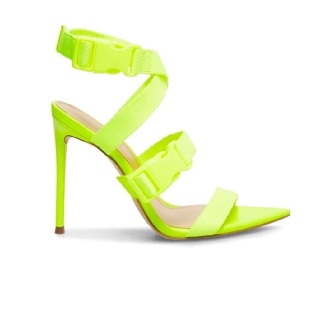 Winnie Harlow Steve Madden RumPunch Neon Yellow heels size 8